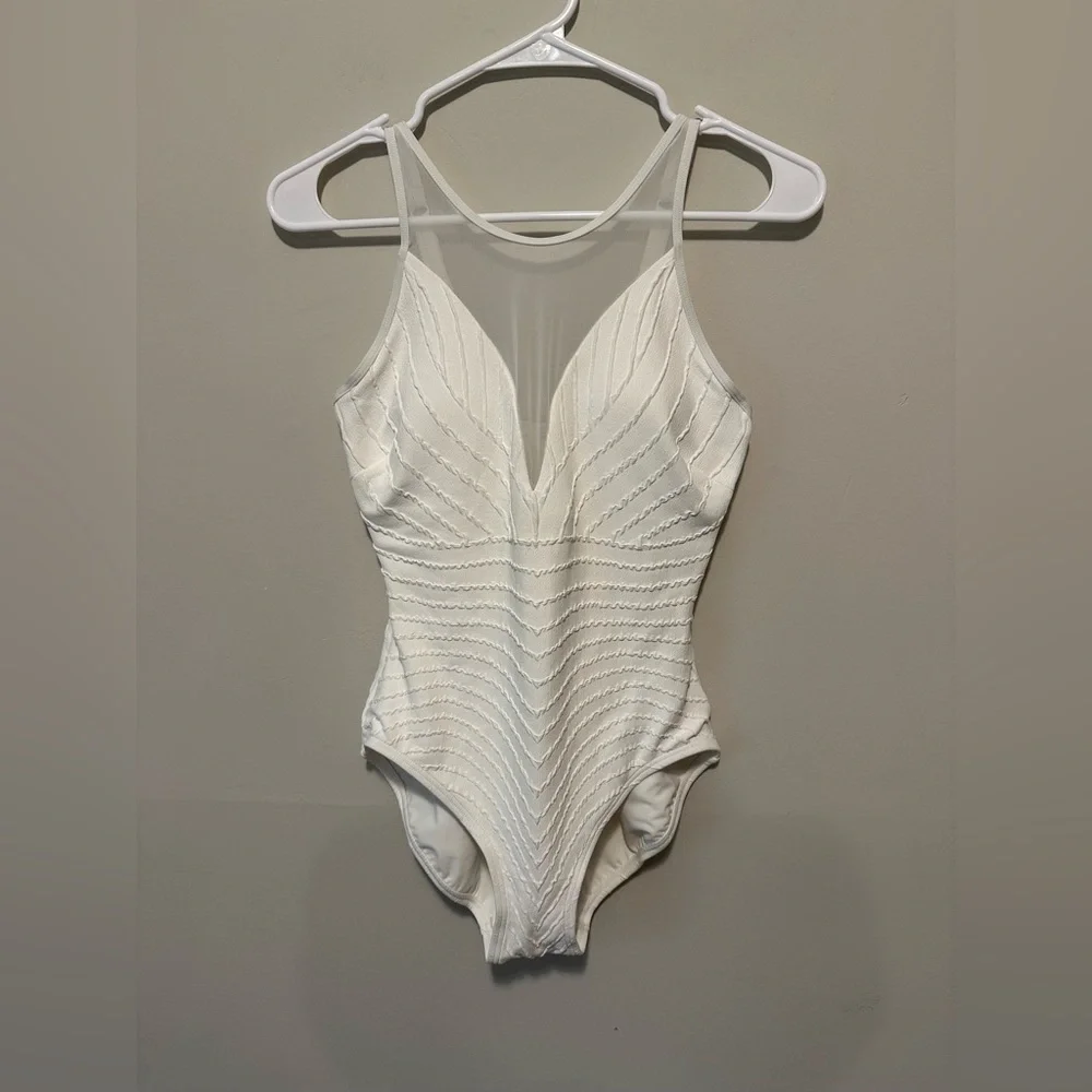NWT Contours by Coco Reef High Neck One Piece Swimsuit Size 8 32 C Cup - Picture 4 of 11